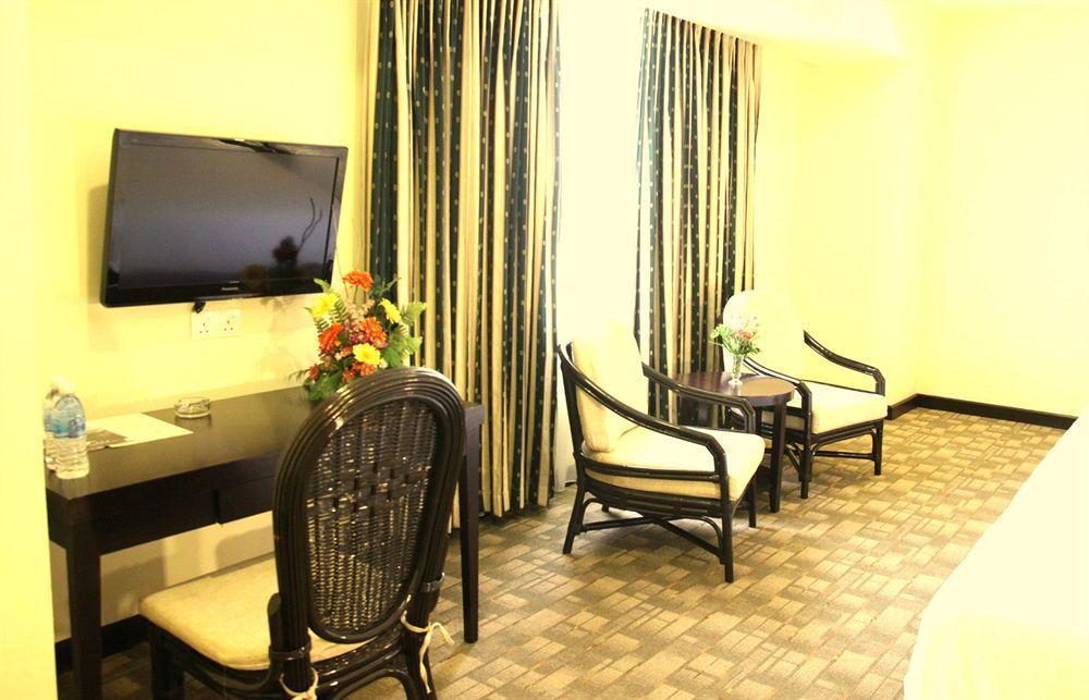 Oyo 89693 Perkasa Hotel Keningau Near Hospital Keningau Екстер'єр фото