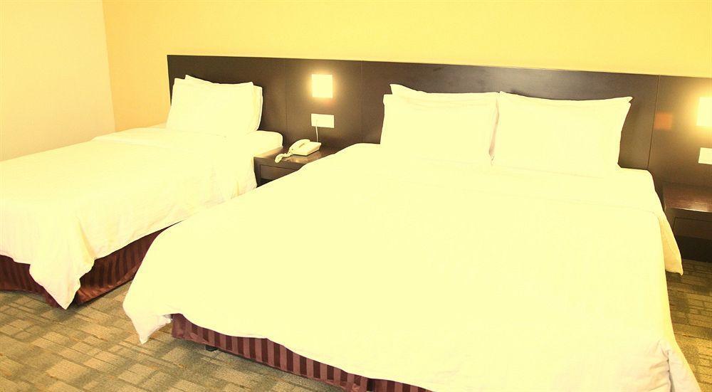 Oyo 89693 Perkasa Hotel Keningau Near Hospital Keningau Екстер'єр фото