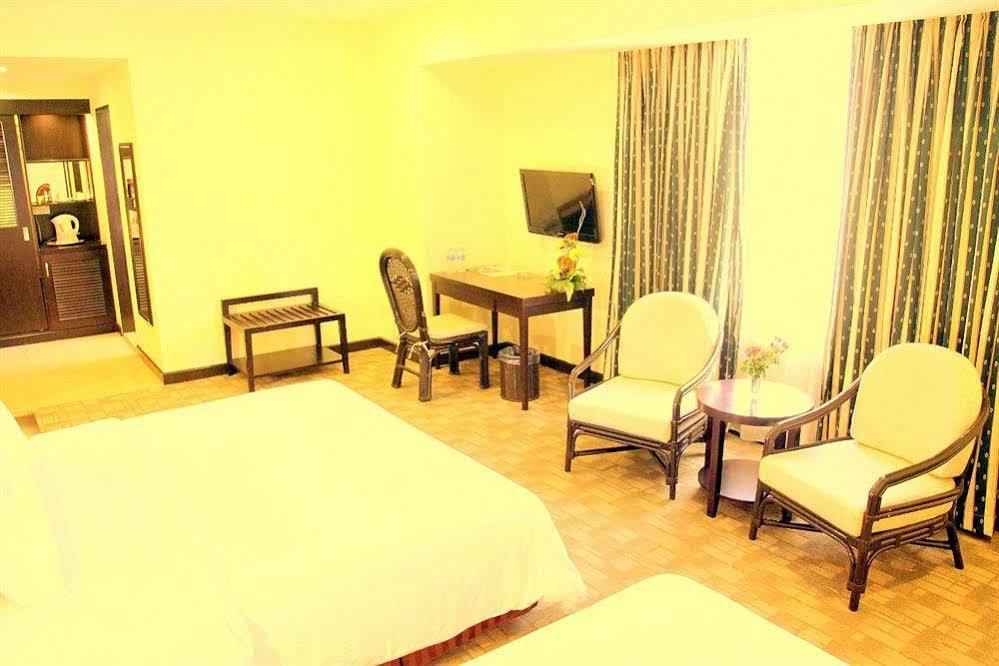 Oyo 89693 Perkasa Hotel Keningau Near Hospital Keningau Екстер'єр фото